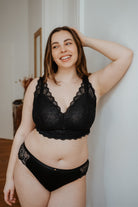 curvy Dessous schwarz mit Spitze in schwarz nachhaltig